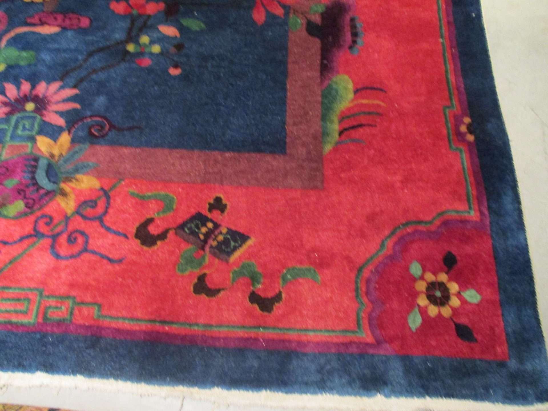 Art Deco Chinese Rug closeup images